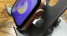 Good
													Apple Watch SE 1st Gen 40mm - Unlocked, Gold, A2353 - Cellular, Aluminum, photo 2 of 7