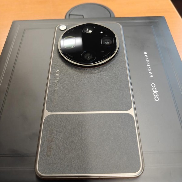 Oppo Find X9 Ultra - Unlocked Non-US, 512 GB, Tundra Umber, 12 GB