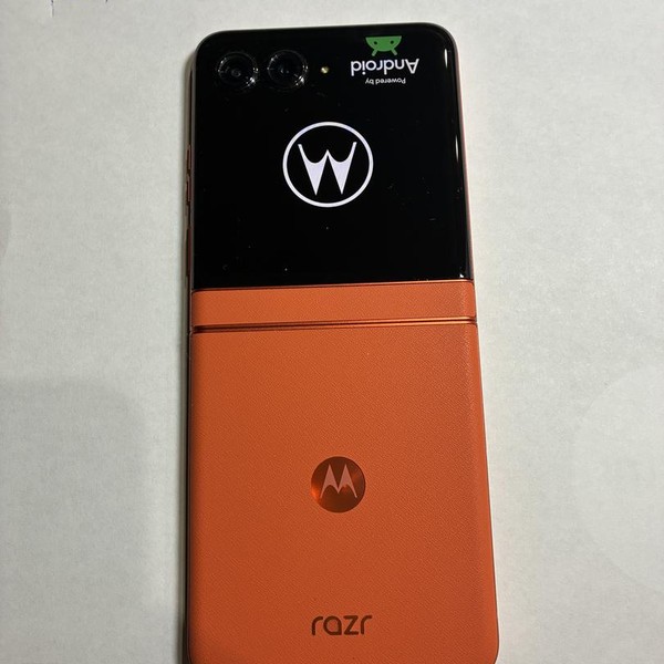 Motorola Razr (2024) - Cricket, 256 GB, Orange, 8 GB