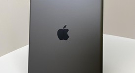 Good
													Apple iPad 7th Gen - Unlocked, Gray, 32 GB, A2200, photo 3 of 5