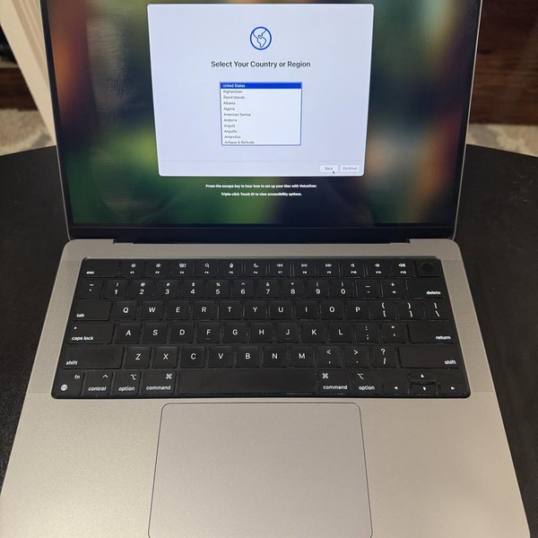 MacBook Pro 2021 - 14 inch - 512 GB, Gray, 16 GB, Apple M1 Pro 8-core