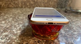 Good
													Apple iPhone 8 - Sprint, Gold, 64 GB, A1863, photo 3 of 9