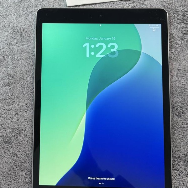 Apple iPad 9th Gen - Wi-Fi, 64 GB, Gray, A2602