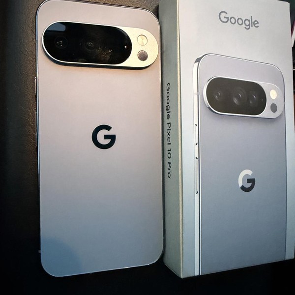 Google Pixel 10 Pro - Unlocked, 128 GB, Moonstone, GA09887