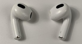 New
													Apple AirPods 3rd Gen - Lightning Case, photo 1 of 5