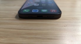 Mint
													Apple iPhone 15 - Unlocked, Black, 128 GB, A2846, photo 3 of 10