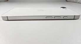 Mint
													Apple iPhone 16e - Verizon, White, 128 GB, A3212, photo 5 of 6