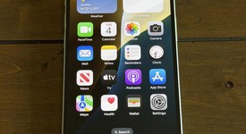 Mint
													Apple iPhone 15 - Unlocked, Green, 256 GB, A2846, photo 3 of 10