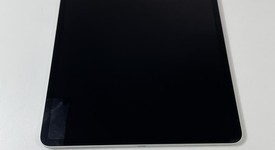 Good
													Apple iPad Pro 12.9" 4th Gen 2020 - Unlocked, Silver, 512 GB, A2069, photo 3 of 8