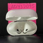 Used Apple AirPods (2nd Gen) - Lightning Case