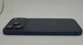 Mint
													Apple iPhone 17 Pro Max - Unlocked, Deep Blue, 512 GB, A3257, photo 5 of 10