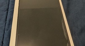 Mint
													Apple iPhone 16e - Unlocked, Black, 128 GB, A3212, photo 5 of 9