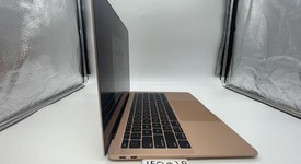 Good
													MacBook Air 2019 - 13" - I5, Gold, 128 GB, 8 GB, photo 2 of 6