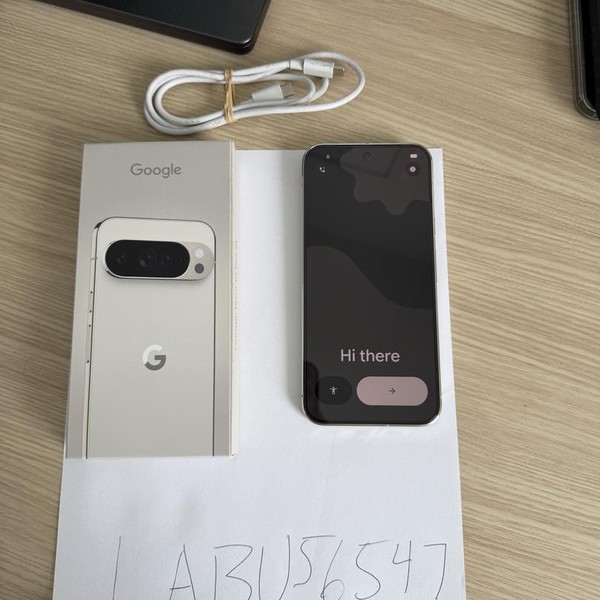 Google Pixel 10 Pro XL - Unlocked, 512 GB, Porcelain, GUL82