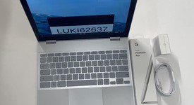 Good
													Google Pixelbook - I5, Silver, 128 GB, 8 GB, photo 1 of 16