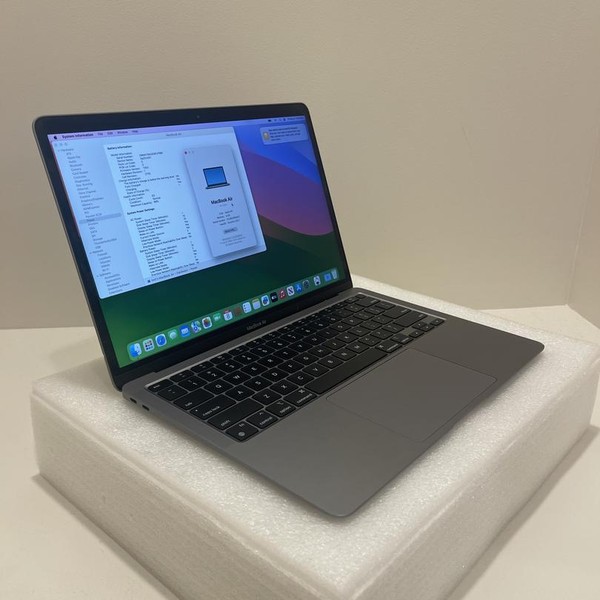 MacBook Air 2020 - 13 inch - 256 GB, Gray, 8 GB, Apple M1