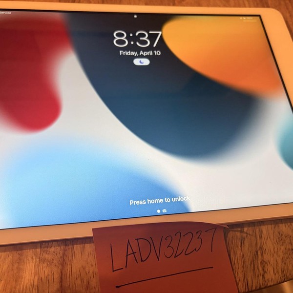 Apple iPad 8th Gen - Verizon, 128 GB, Gold, A2428