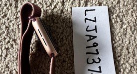 Good
													Apple Watch SE 1st Gen 40mm - Unlocked, Gold, A2353 - Cellular, Aluminum, photo 3 of 4