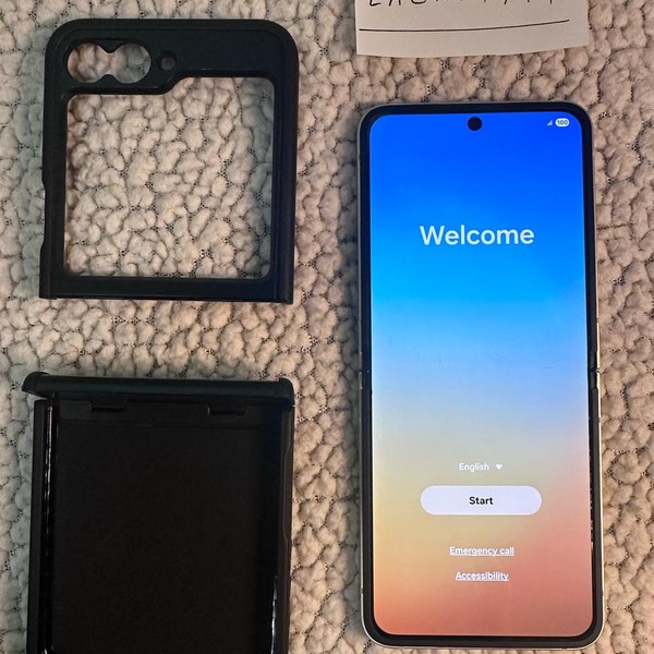 Samsung Galaxy Z Flip6 - Unlocked, 256 GB, Yellow, 12 GB, SM-F741U1