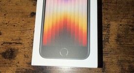 New
													Apple iPhone SE 3rd Gen 2022 - Unlocked, Midnight, 64 GB, A2595, photo 1 of 4