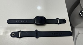 Good
													Apple Watch Series 8 45mm - Unlocked, Midnight, A2774 - Cellular, Aluminum, photo 2 of 6