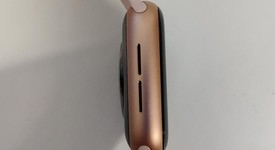 Mint
													Apple Watch Series 5 40mm - Gold, A2092 - GPS, Aluminum, photo 1 of 5