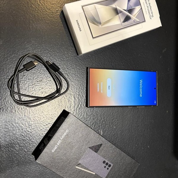 Samsung Galaxy S24 Ultra - Unlocked, 256 GB, Violet, 12 GB, SM-S928U1