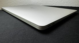 Good
													MacBook Air 2020 - 13" - I5, Silver, 512 GB, 8 GB, photo 5 of 7