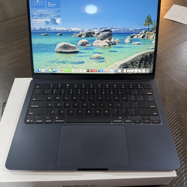 MacBook Air 2025 (M4) - 13 inch - 256 GB, Midnight, 16 GB, Apple M4