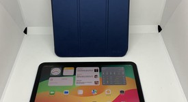 Mint
													Apple iPad 10th Gen - Unlocked, Blue, 256 GB, A2757, photo 1 of 9