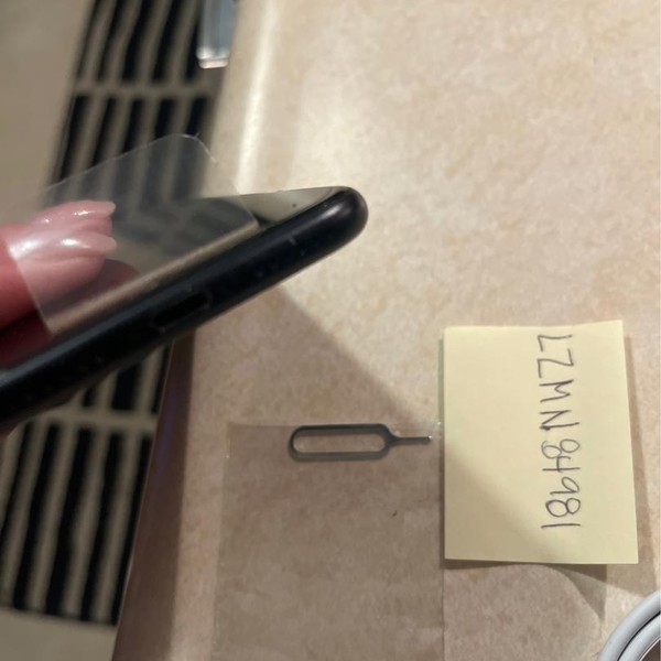 Apple iPhone SE 3rd Gen 2022 - Unlocked, 64 GB, Midnight, A2595