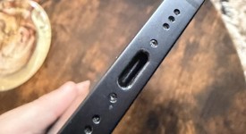 Good
													Apple iPhone 16e - Unlocked, Black, 128 GB, A3212, photo 4 of 12