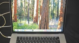 Mint
													MacBook Pro 2019 - 15" - I7, Silver, 256 GB, 16 GB, photo 1 of 10