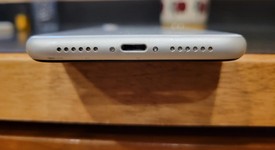 Good
													Apple iPhone Xr - Unlocked, White, 64 GB, A1984, photo 4 of 9