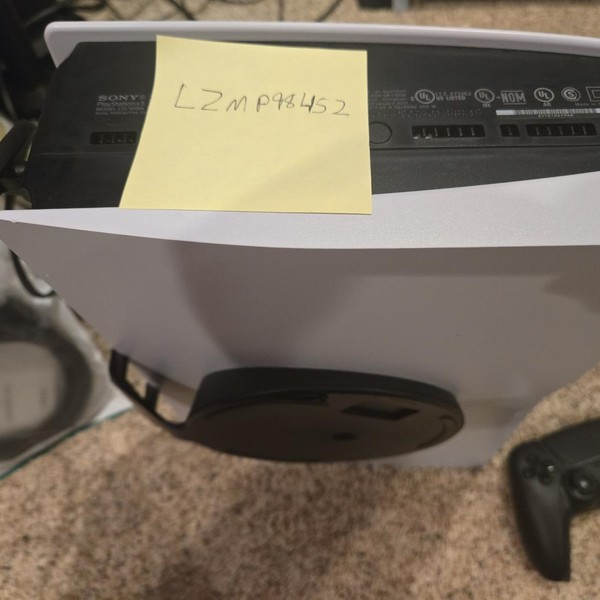 PlayStation 5 Standard Edition (2020) - White, 825 GB, Standard Edition