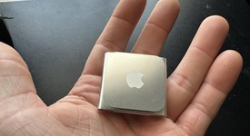 Mint
													Apple iPod Nano 6th Gen - Silver, 16 GB, photo 5 of 10