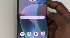 Good
													Motorola Razr (2023) - Cricket, Sage, 128 GB, 8 GB, photo 2 of 18