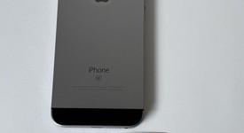Good
													Apple iPhone SE 1st Gen 2016 - Unlocked, Grey, 128 GB, A1723, photo 3 of 7