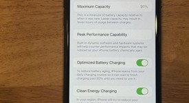 Good
													Apple iPhone SE 3rd Gen 2022 - Unlocked, Midnight, 64 GB, A2595, photo 1 of 3