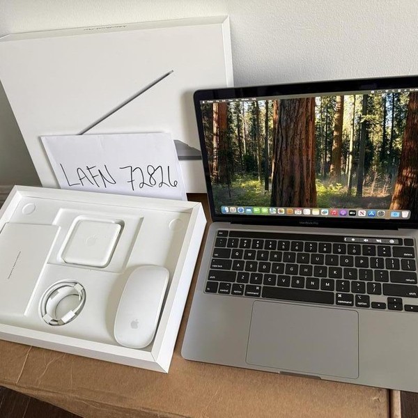 MacBook Pro 2020 - 13 inch - 512 GB, Gray, 16 GB, Intel Core i5