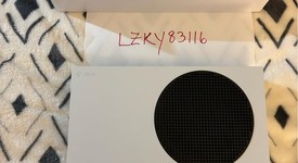 Mint
													Xbox Series S (2020) - White, 512 GB, photo 4 of 16