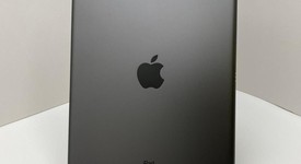 Mint
													Apple iPad 9th Gen - Unlocked, Gray, 64 GB, A2603, photo 3 of 5