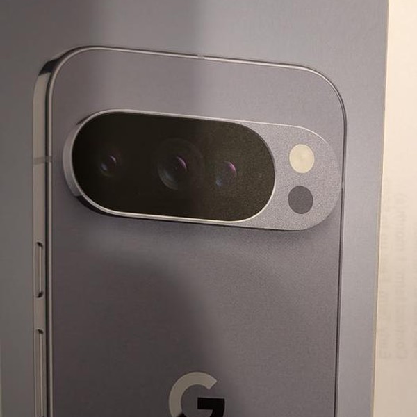 Google Pixel 10 Pro - Verizon, 256 GB, Moonstone, G4QUR