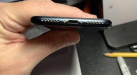 Good
													Apple iPhone SE 3rd Gen 2022 - Unlocked, Midnight, 128 GB, A2595, photo 4 of 6