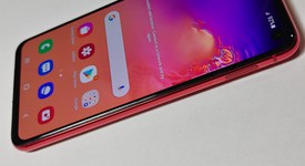 Good
													Samsung Galaxy S10e - Verizon, Red, 128 GB, 6 GB, SM-G970U, photo 4 of 9