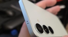 Mint
													Samsung Galaxy S25 - Unlocked, Mint, 256 GB, 12 GB, SM-S931U1, photo 4 of 6