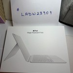 Used Apple Magic Keyboard Folio - White