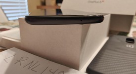 Mint
													OnePlus 6T - Unlocked, Black, 256 GB, 8 GB, A6013, photo 4 of 8