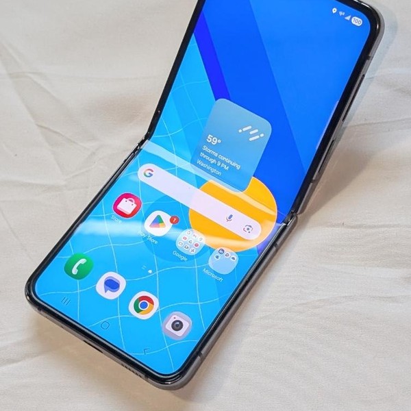 Samsung Galaxy Z Flip5 - Unlocked, 512 GB, Graphite, 8 GB, SM-F731U1