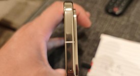 Good
													Google Pixel 10 Pro XL - Unlocked, Jade, 256 GB, GUL82, photo 4 of 10